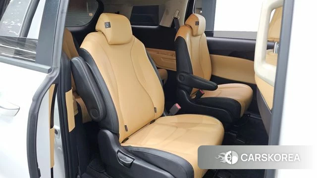 Kia Carnival 4th generation 2023 Белый из Кореи, фото 2