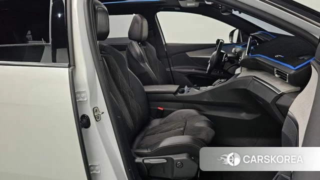 Peugeot 5008 second generation 2018 Белый из Кореи, фото 2