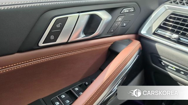 BMW X6 (G06) 2026 Черный из Кореи, фото 2