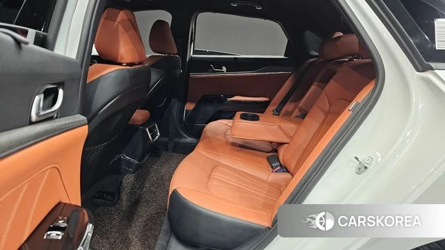 Kia The New K5 3rd generation 2023 Белый из Кореи, фото 2