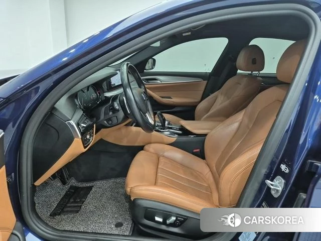 BMW 5 Series (G30) 2018 Синий из Кореи, фото 2