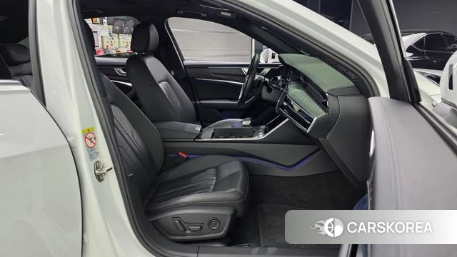 Audi A6 (C8) 2020 Белый из Кореи, фото 2