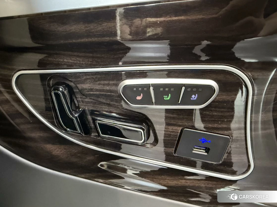 Mercedes-Benz V-Class 2021 Черный из Китая, фото 2
