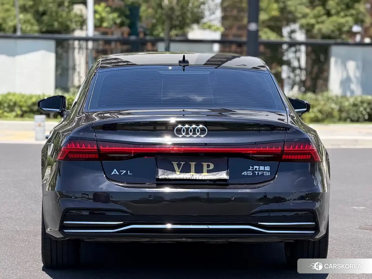Audi A7L 2025 Черный из Китая, фото 2