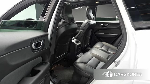Volvo XC60 second Generation 2020 Белый из Кореи, фото 2