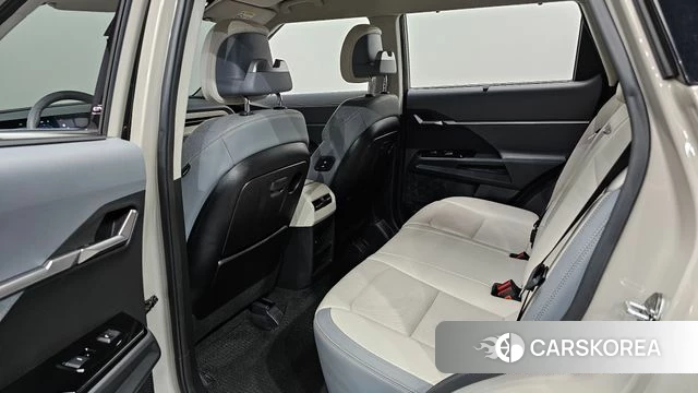 Ssangyong Torres EVX 2023 Жемчужный цвет из Кореи, фото 2