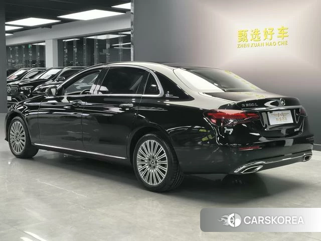 Mercedes-Benz E-Class 2022 Черный из Китая, фото 2