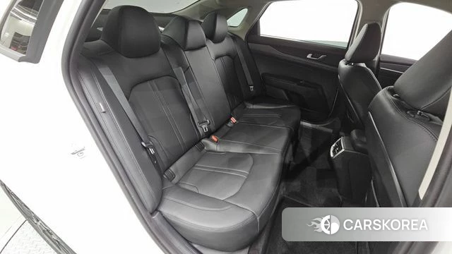 Kia The New K5 3rd generation 2023 Белый из Кореи, фото 2