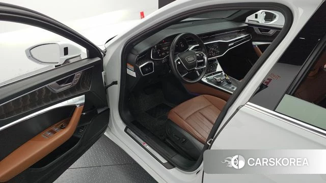 Audi A6 (C8) 2021 Белый из Кореи, фото 2