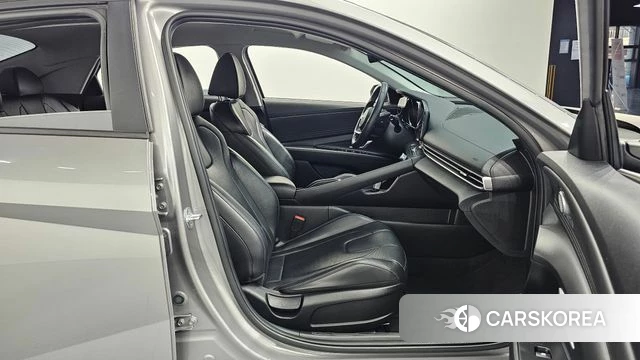 Hyundai Avante (CN7) 2022 Серебристо-серый из Кореи, фото 2