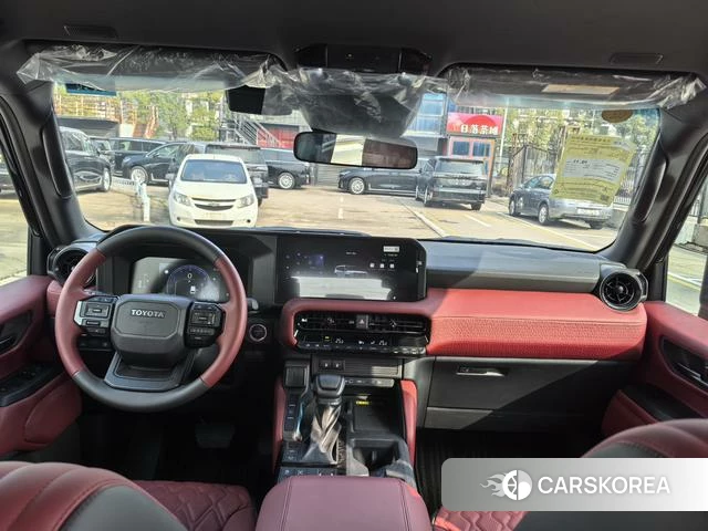Toyota Land Cruiser 2025 Черный из Китая, фото 2
