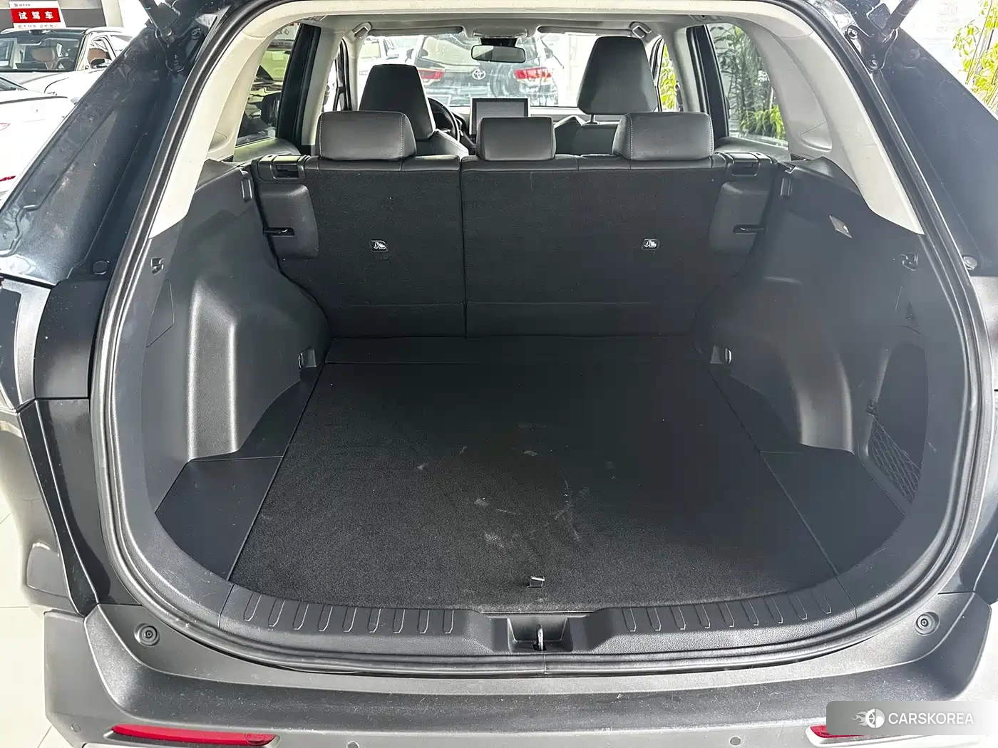 Toyota RAV4 2021 Черный из Китая, фото 2