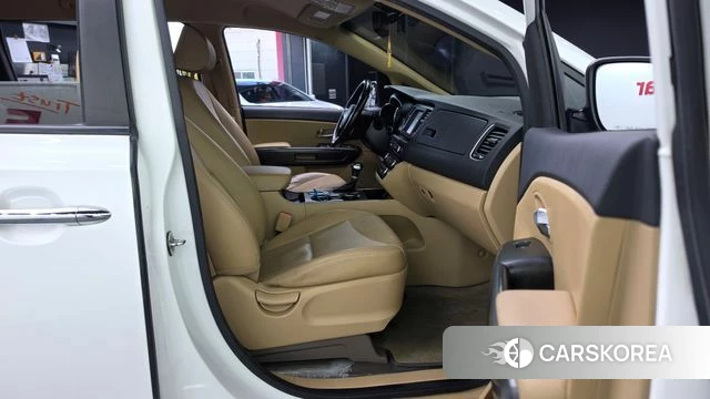 Kia The New Carnival 2019 Белый из Кореи, фото 2