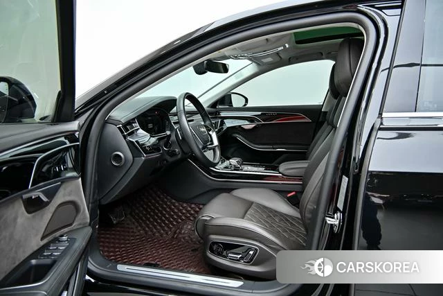 Audi A8 2022 Черный из Китая, фото 2