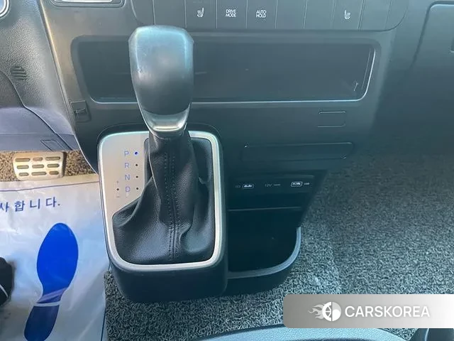 Hyundai Staria 2022 Черный из Кореи, фото 2