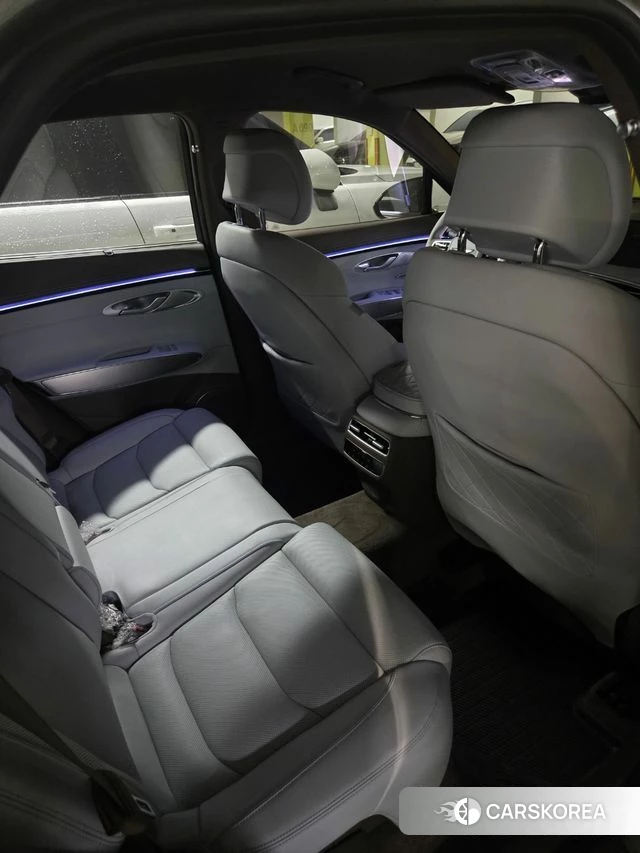 Genesis GV70 2025 Серебристо-серый из Кореи, фото 2