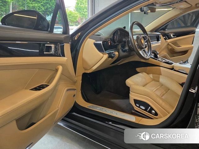 Porsche Panamera (971) 2018 Черный из Кореи, фото 2
