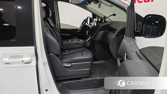 Hyundai Staria 2024 Белый из Кореи, фото 2