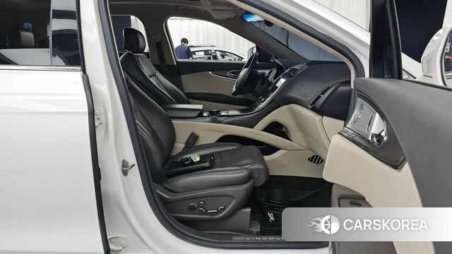 Lincoln Nautilus First generation 2019 Белый из Кореи, фото 2