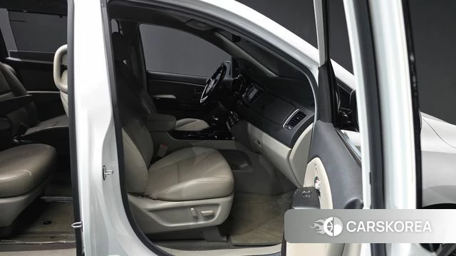 Kia The New Carnival 2018 Белый из Кореи, фото 2