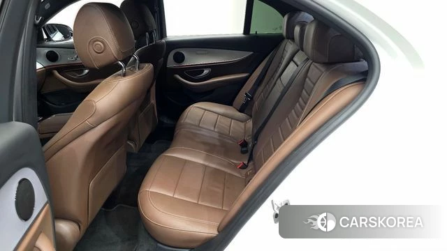 Mercedes-Benz E-Class W213 2020 Белый из Кореи, фото 2
