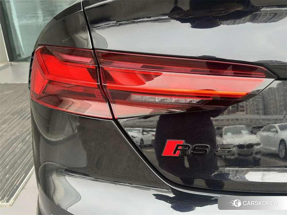 Audi RS 5 2023 Черный из Китая, фото 2