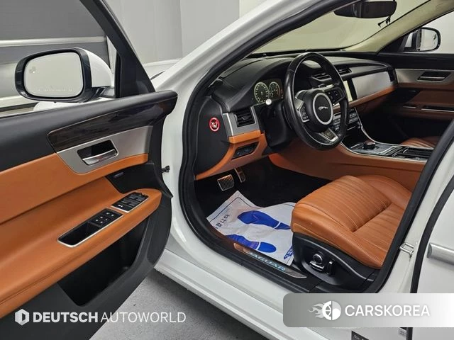 Jaguar XF (X260) 2019 Белый из Кореи, фото 2