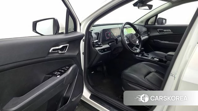 Kia Sportage 5th Generation 2022 Белый из Кореи, фото 2
