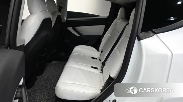Tesla Model Y 2022 Белый из Кореи, фото 2
