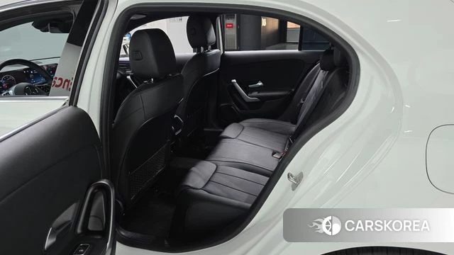Mercedes-Benz A-Class W177 2024 Белый из Кореи, фото 2
