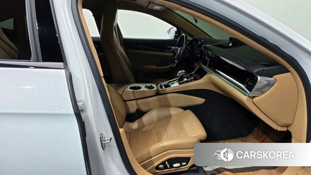 Porsche Panamera (971) 2018 Белый из Кореи, фото 2
