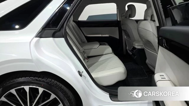 Hyundai Grandeur Hybrid (GN7) 2024 Белый из Кореи, фото 2