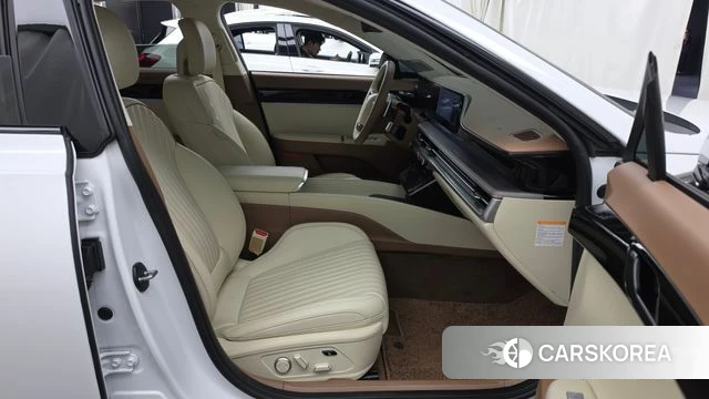 Hyundai Grandeur Hybrid (GN7) 2025 Белый из Кореи, фото 2