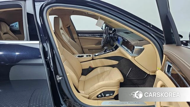 Porsche Panamera (971) 2018 Черный из Кореи, фото 2