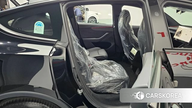 Tesla Model Y 2026 Черный из Кореи, фото 3