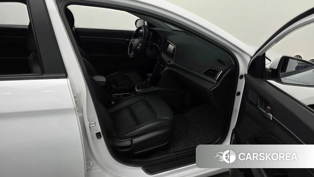 Hyundai Avante AD 2018 Белый из Кореи, фото 2