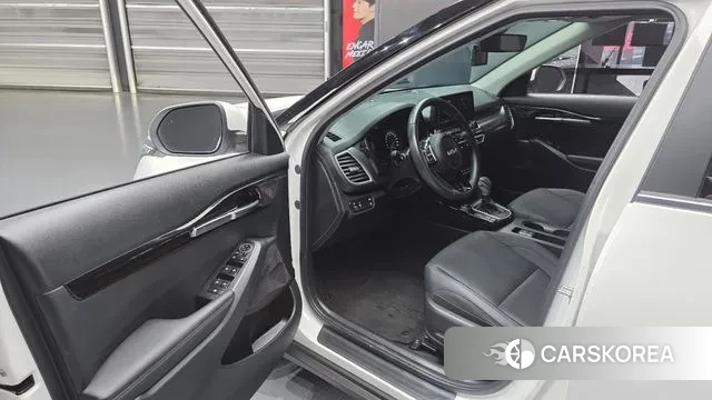 Kia Seltos 2022 Белый из Кореи, фото 2