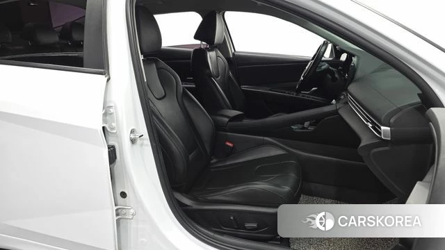 Hyundai Avante Hybrid (CN7) 2022 Белый из Кореи, фото 2
