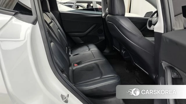 Tesla Model Y 2021 Белый из Кореи, фото 2