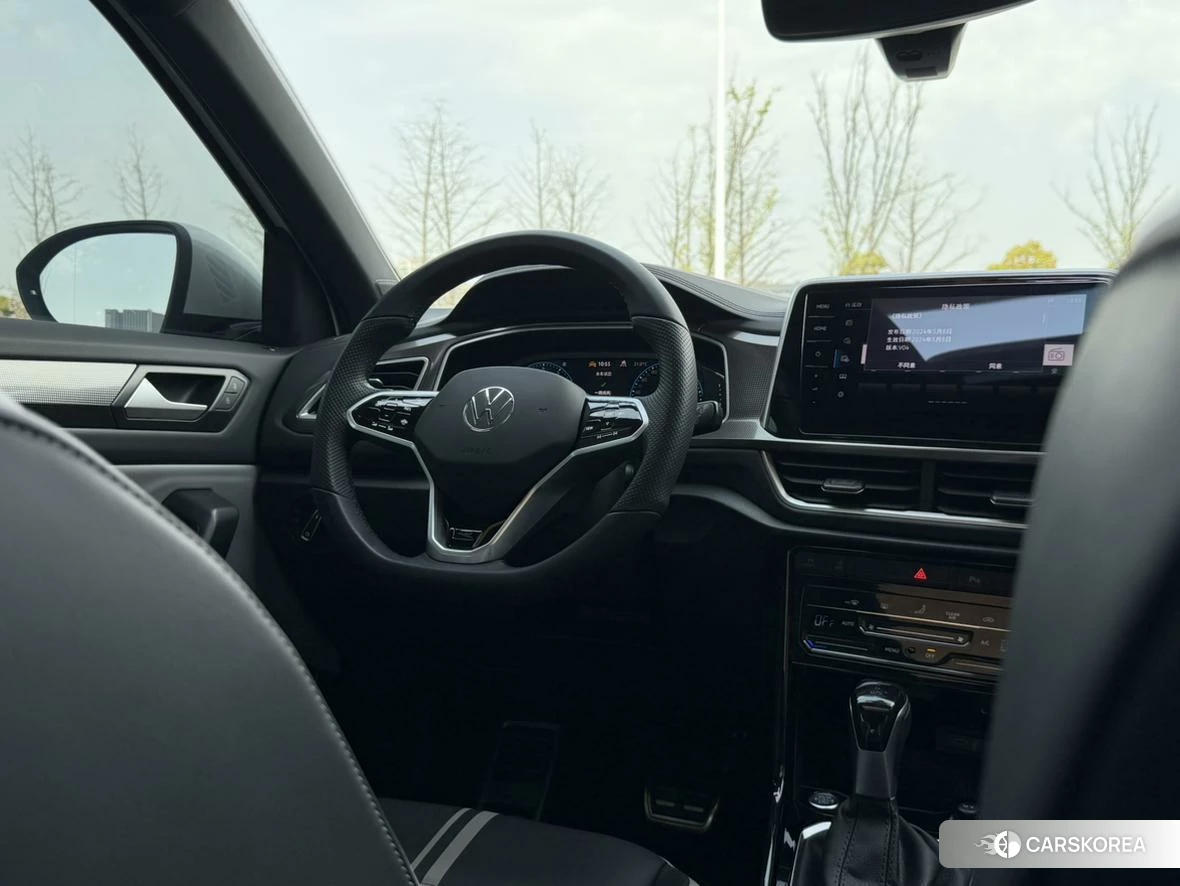 Volkswagen T-Roc 2024 Белый из Китая, фото 2