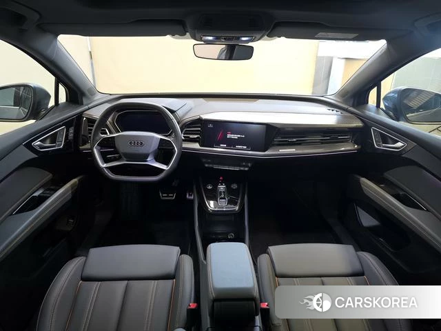 Audi Q4 2024 Синий из Китая, фото 2