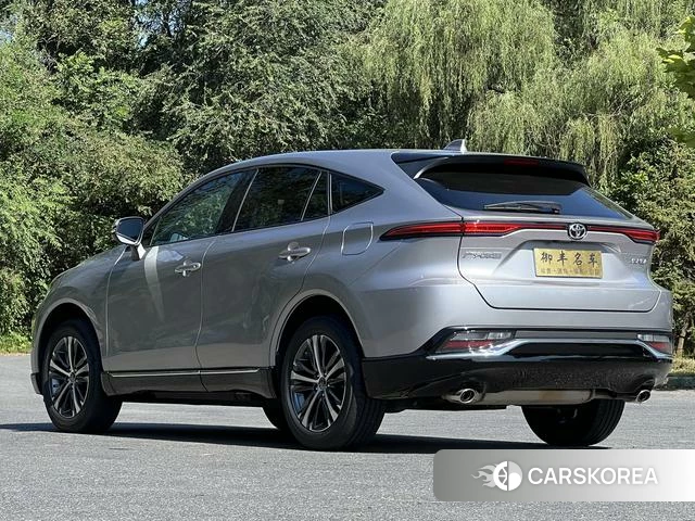 Toyota Venza 2024 Серебристо-серый из Китая, фото 2