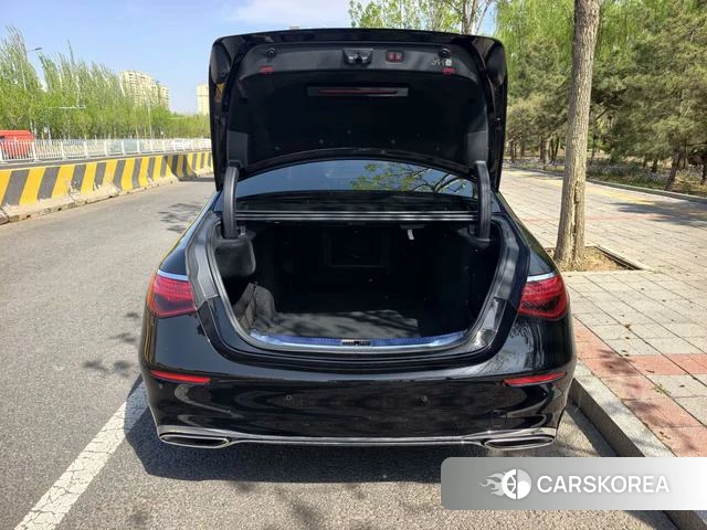 Mercedes-Benz S-Class 2023 Черный из Китая, фото 2