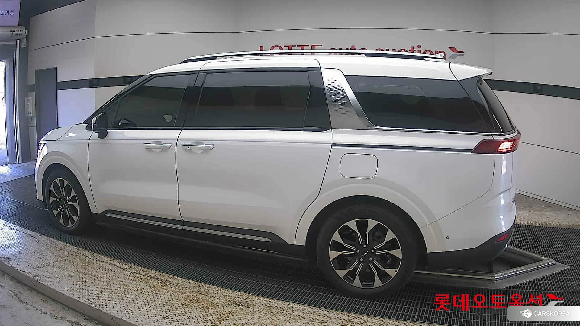 Kia Carnival id 4990044 из Кореи 2