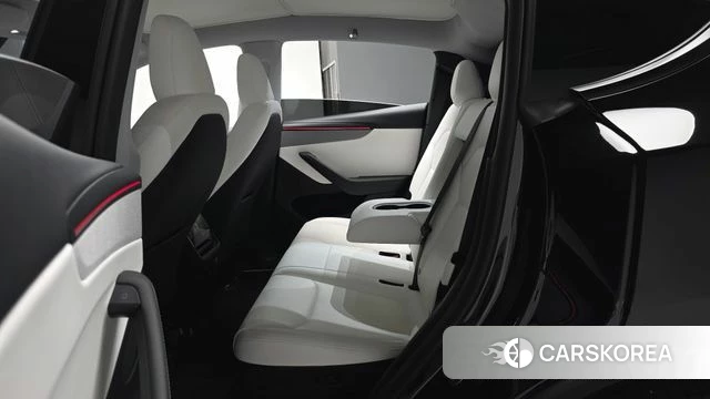 Tesla Model Y 2025 Черный из Кореи, фото 2