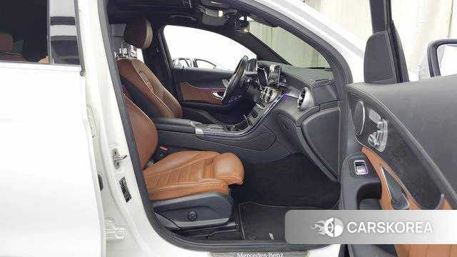Mercedes-Benz GLC-Class X253 2023 Белый из Кореи, фото 2