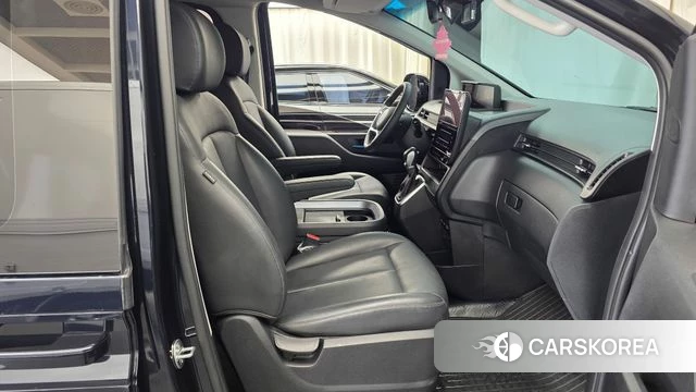 Hyundai Staria 2024 Синий из Кореи, фото 2