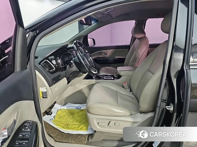 Kia The New Carnival 2018 Черный из Кореи, фото 2