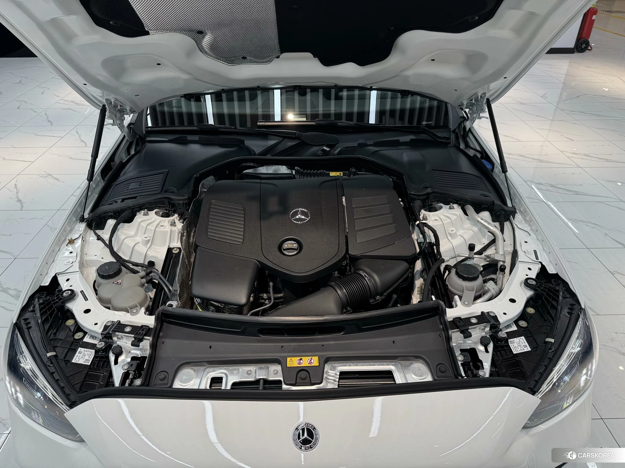 Mercedes-Benz C-class 2024 Белый из Китая, фото 2