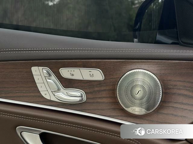 Mercedes-Benz E-Class 2023 Черный из Китая, фото 2